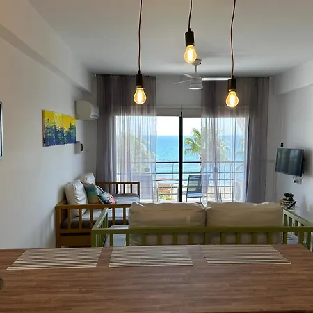 克拉萨斯海滩酒店 公寓