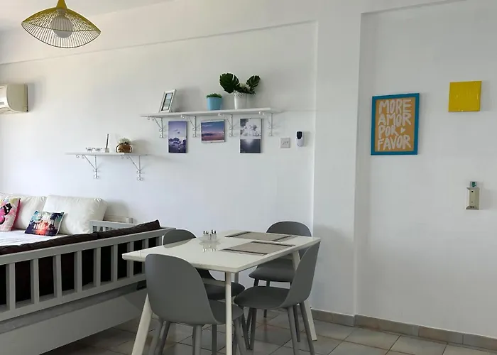 クラサス ビーチ アパート *