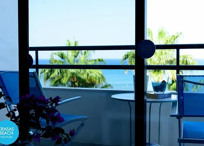 クラサス ビーチ アパート ラルナカ