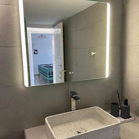 كراساس بيتش شقة